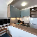 Sg150-021 3 Pieces 6 Couchages Gilles Croix De Vie